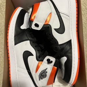 Air Jordan 1 Retro High OG 'Electro Orange' – Size US 11 M